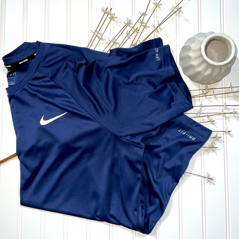 Nike Dri Fit Swim shirt Size Large UPF 40+